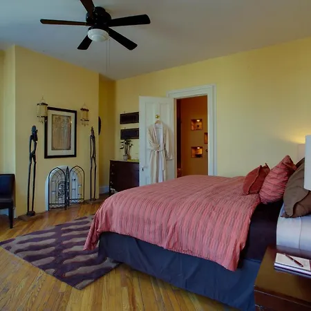 Akwaaba Mansion Bed & Breakfast